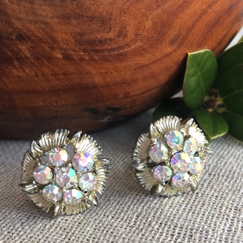 Vintage-Inspired Aurora Crystal Cluster Clip-On Earrings - Silver Tone